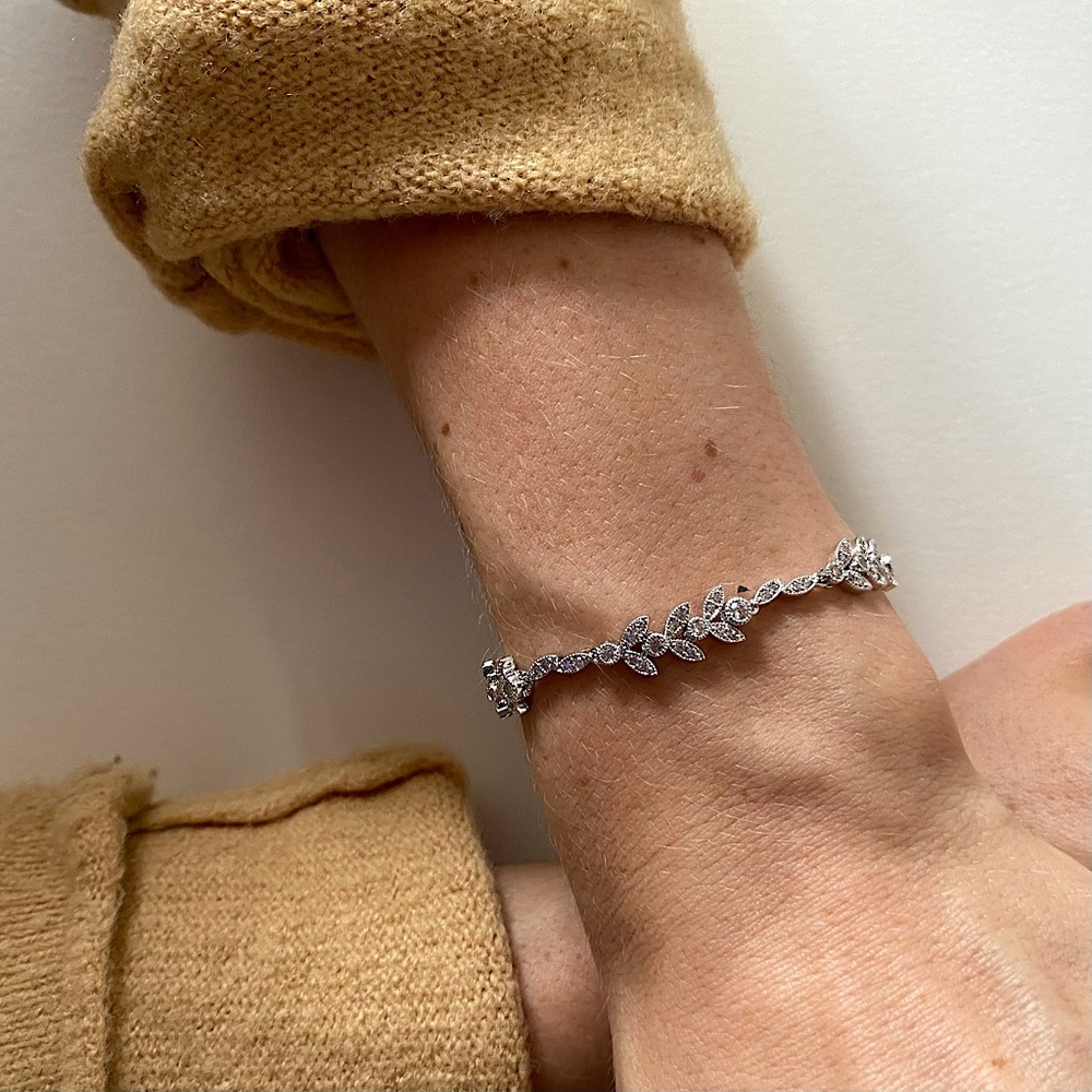 NEW Ti Adoro Floral Bracelet